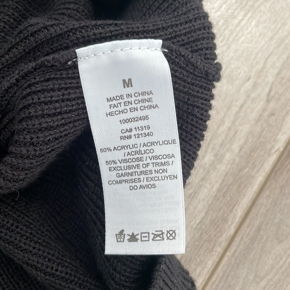 Dynamite Black Over Shoulder Top - Picture 6 of 6